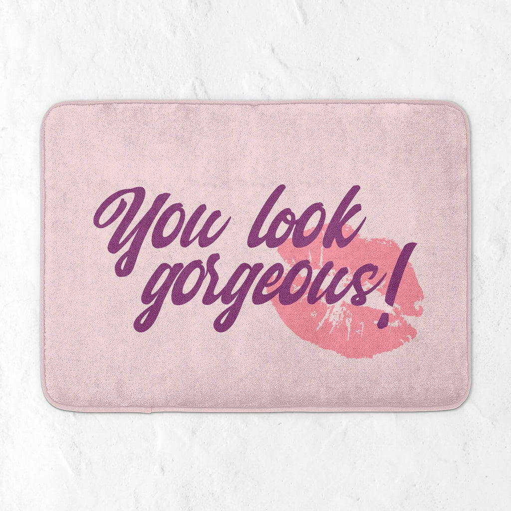 You Look Gorgeous! Kiss Bath Mat